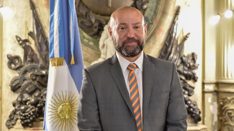 El Gobierno prepara una denuncia contra Spagnuolo y busca pruebas para "demostrar que mintió"